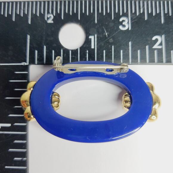 Vintage 80s - 90s Oval Blue Red Gold Tone Brooch Pin Fashion Jewerly Nautical - Picture 3 of 3